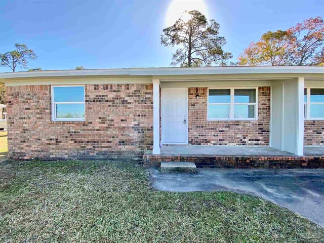 9557 Lillian Hwy, Pensacola FL 32506 exterior