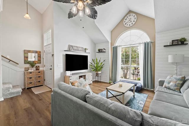 1364 Redwood Ln, Gulf Breeze FL 32563 exterior