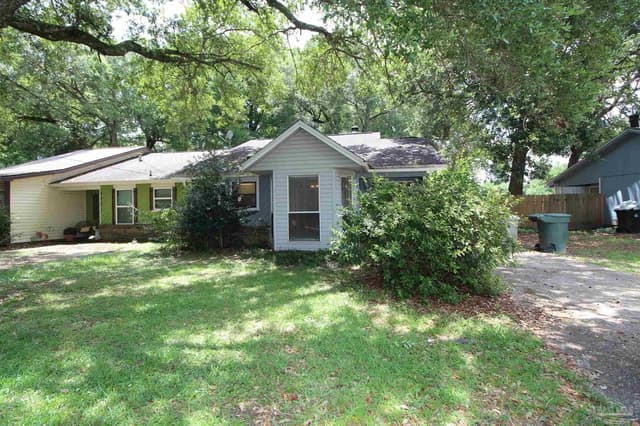 6201 Forest Pines Dr, Pensacola FL 32526 exterior