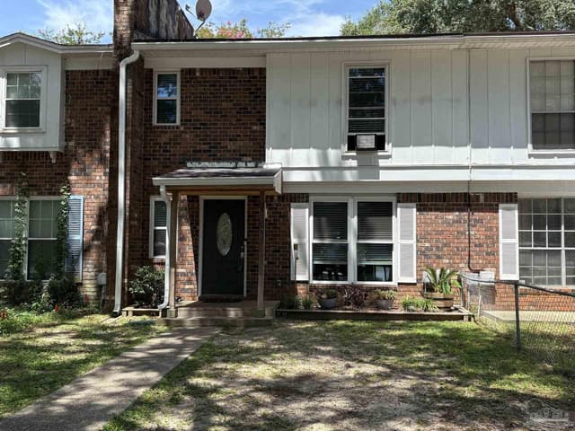 6307 Harvard Ct, Pensacola FL 32504 exterior