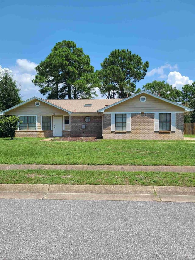 9024 Caribbean Dr, Pensacola FL 32506 exterior