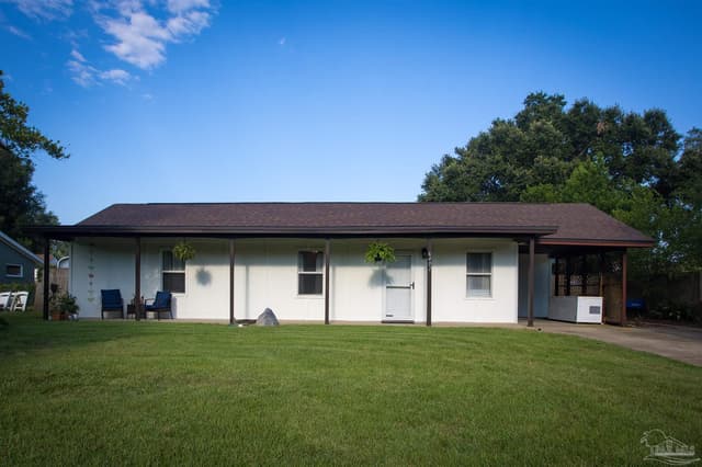6402 Beauclair Dr, Pensacola FL 32504 exterior
