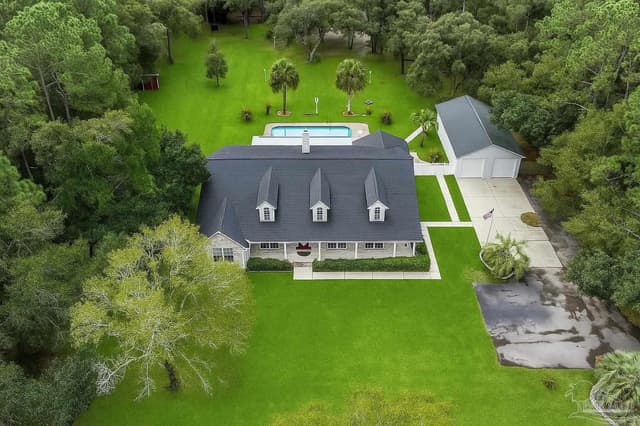 1911 Tillman Ln, Pensacola FL 32526 exterior