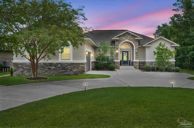 1986 Crown Pointe Blvd, Pensacola FL 32506 exterior
