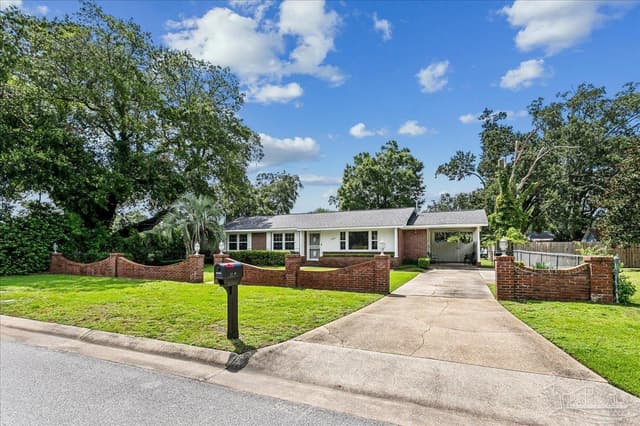 1105 E Baars St, Pensacola FL 32503 exterior