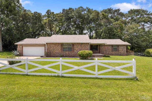 601 Booker St, Cantonment FL 32533 exterior
