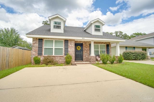 8824 Smiley Ct, Pensacola FL 32514 exterior
