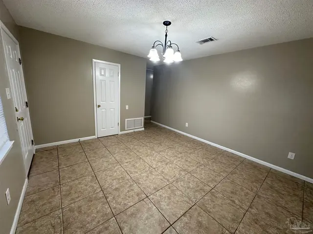 2810 Donley St property photo