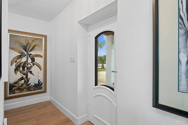 256 Sabine Dr, Pensacola Beach FL 32561 exterior