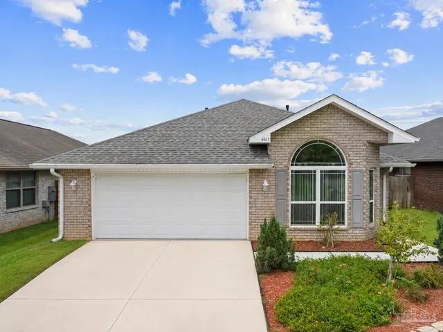 4465 Fiske St, Pace FL 32571 exterior