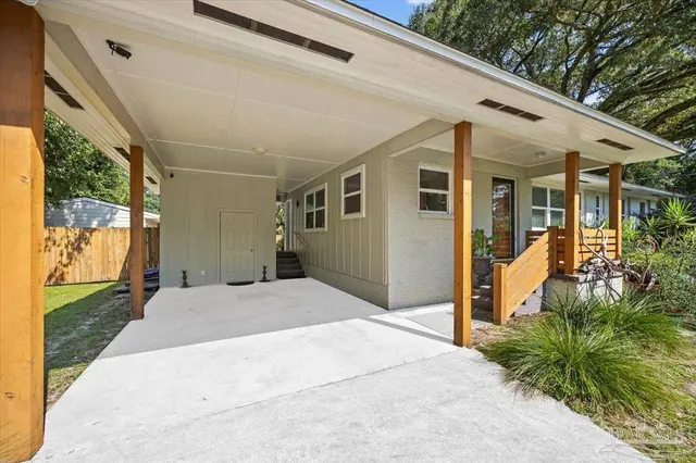 16 72nd Ave property photo