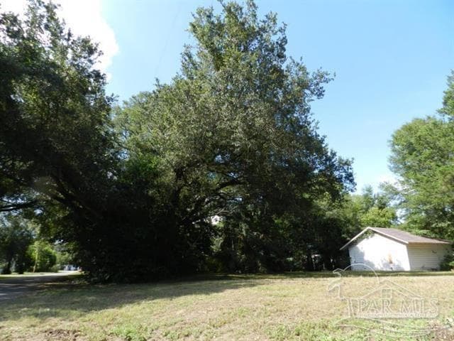 808 Cary Memorial Dr, Pensacola FL 32505 photo 3