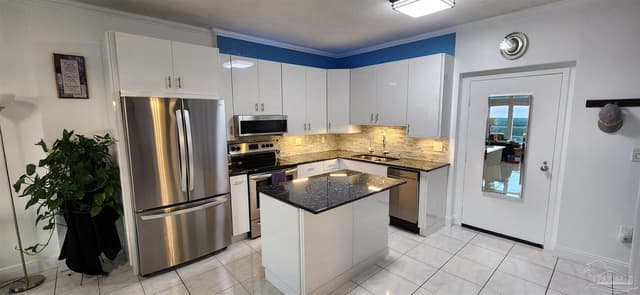 825 Bayshore Dr # 1203, Pensacola FL 32507 photo 2
