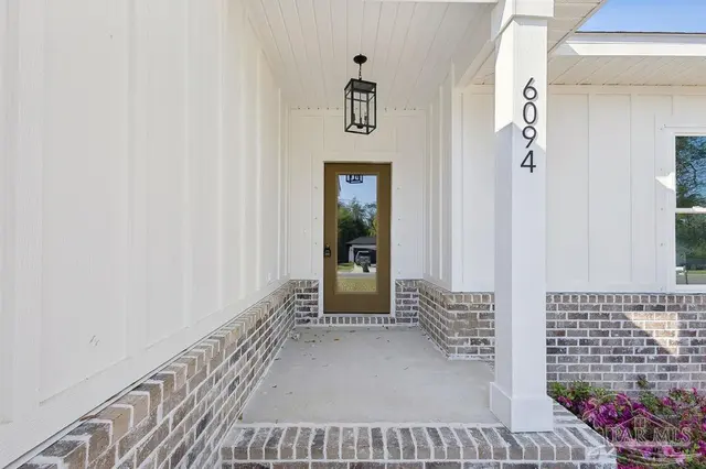 6094 Ashton Woods Cir property photo