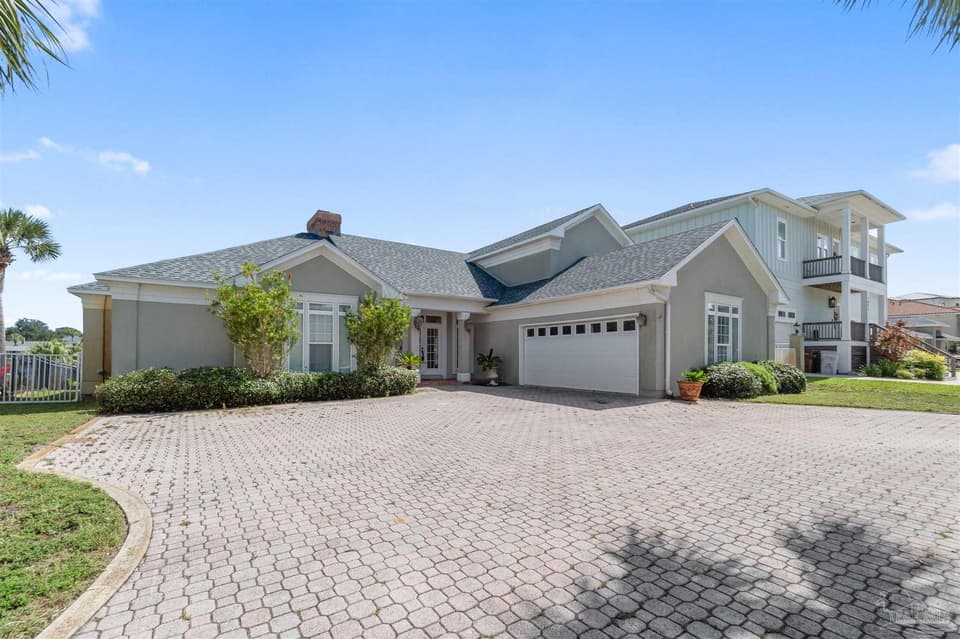 1098 Harbor Ln, Gulf Breeze FL 32563 photo 1