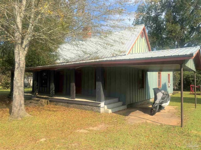 77 Hill St, Atmore AL 36502 photo 3