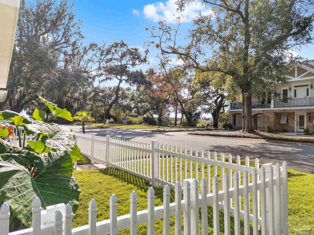 120 Bayou Blvd, Pensacola FL 32503 photo 3