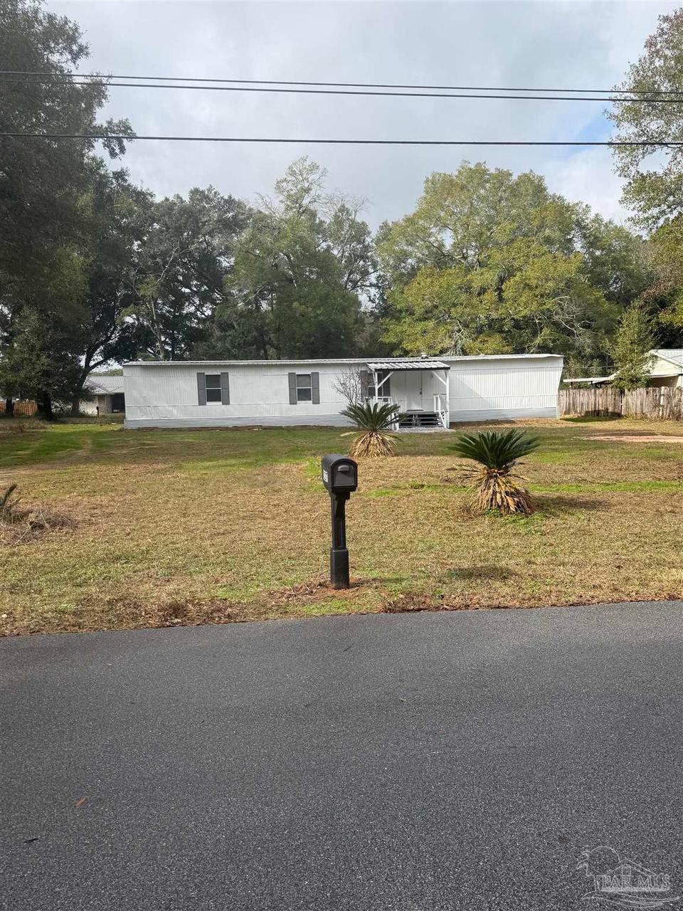 5227 Chestnut Ave, Pace FL 32571 photo 1