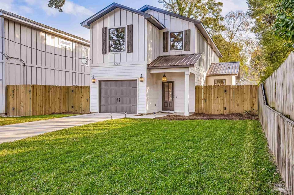 1707 E Yonge St, Pensacola FL 32503 photo 1
