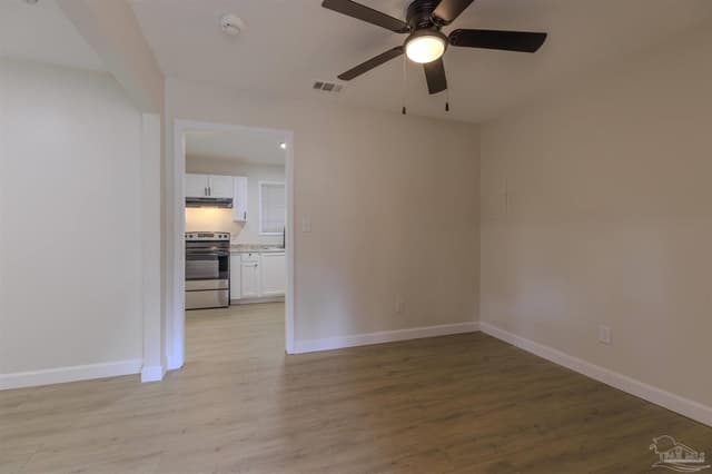 825 Booker Ave, Cantonment FL 32533 photo 9