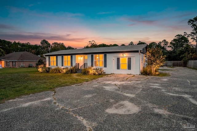 5630 Balderas Ave, Pensacola FL 32507 photo 2