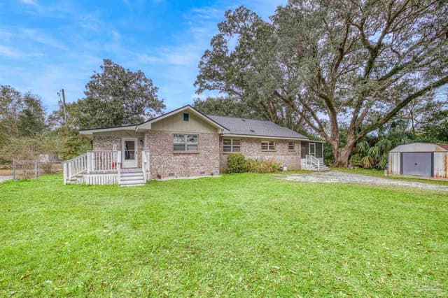 6204 Flaxman St, Pensacola FL 32506 photo 2
