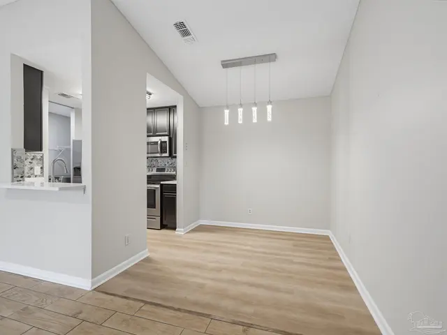 601 Burgess Rd # E-3 property photo