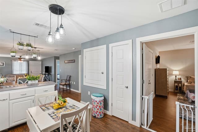 402 Front St, Century FL 32535 photo 12