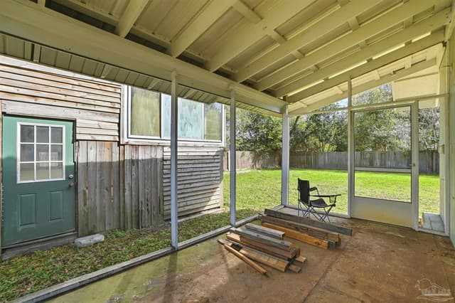 402 Front St, Century FL 32535 photo 33