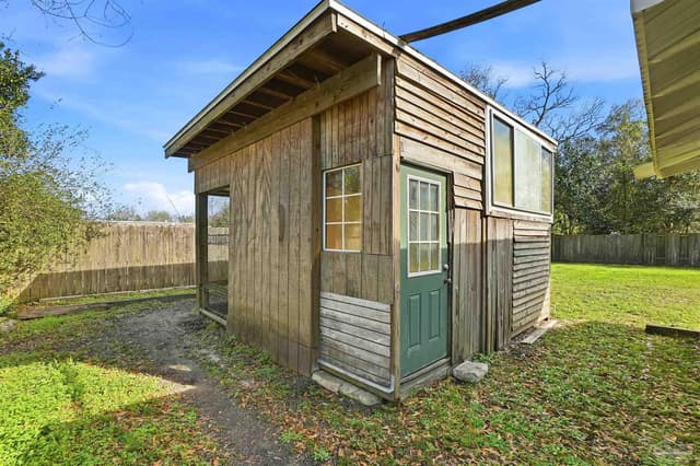 402 Front St, Century FL 32535 photo 37