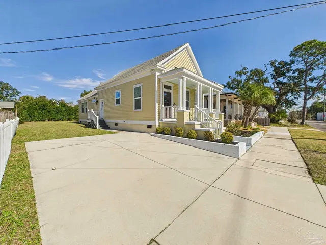 520 Gregory St property photo
