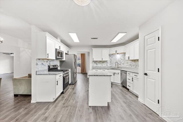3905 Deerwood Cir, Pace FL 32571 photo 11