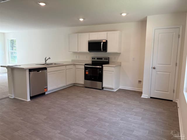 5705 Meadow Rd, Milton FL 32583 photo 3