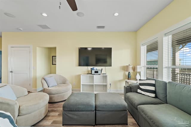 8162 Gulf Blvd, Navarre Beach FL 32566 photo 18