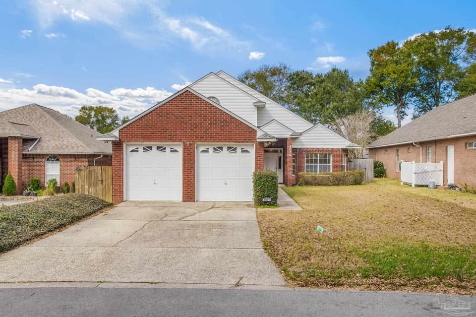 3031 Oak Pointe Dr, Pensacola FL 32505 photo 1