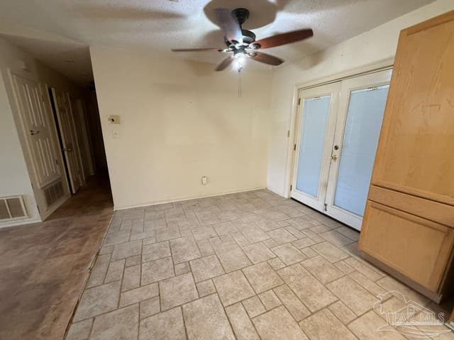 6413 Meadow Field Cir, Pensacola FL 32526 photo 3
