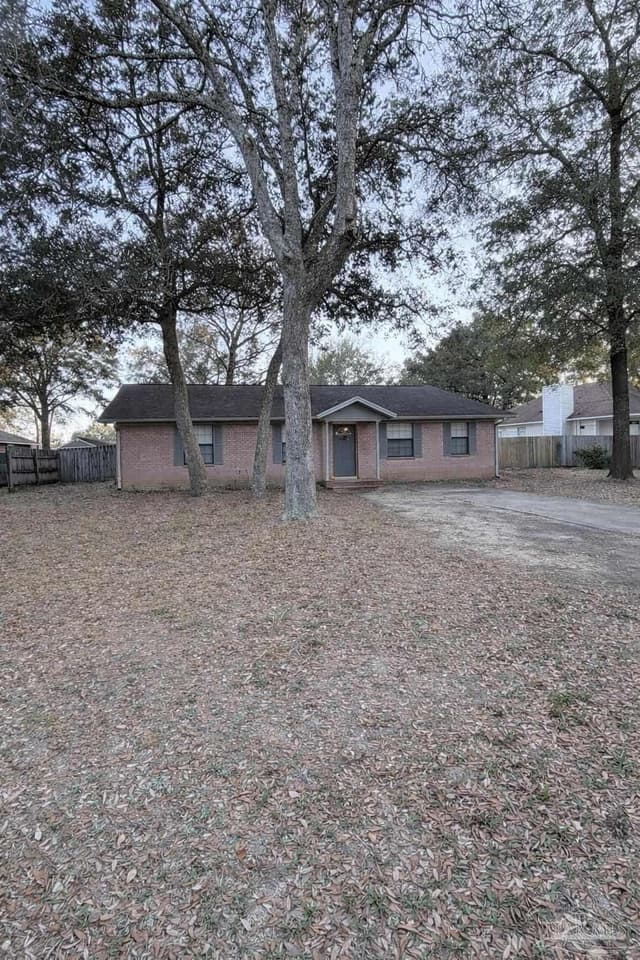 6023 Hamilton Bridge Rd property photo