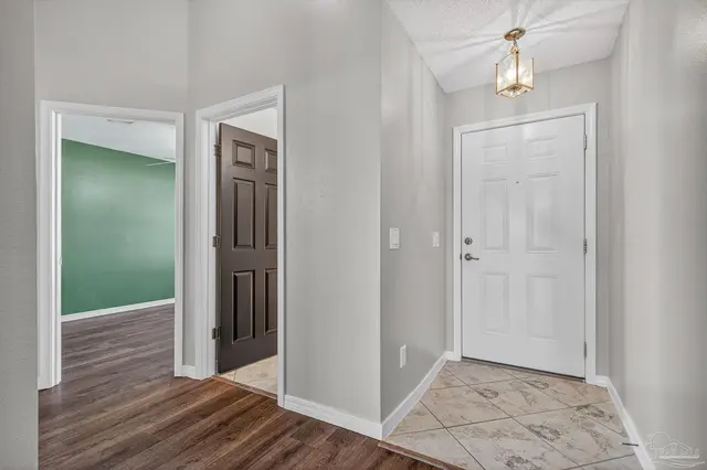 627 Saleta St property photo
