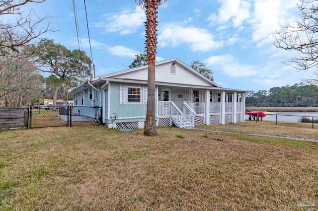 2750 Mercado Dr, Pensacola FL 32507 photo 3