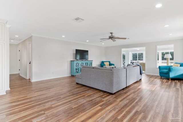 2750 Mercado Dr, Pensacola FL 32507 photo 20