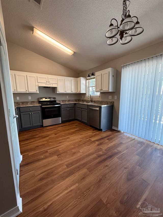 8940 Longmont Way, Milton FL 32583 photo 10