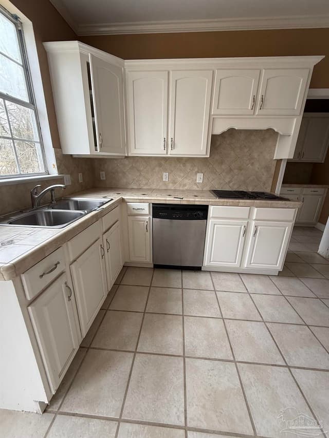 7416 San Ramon Dr, Milton FL 32583 photo 3