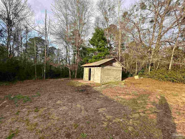 222 Vann Cir, Laurel Hill FL 32567 photo 3