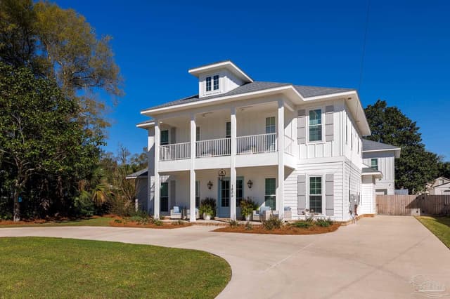1806 E Hernandez St, Pensacola FL 32503 photo 2