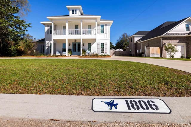 1806 E Hernandez St, Pensacola FL 32503 photo 3