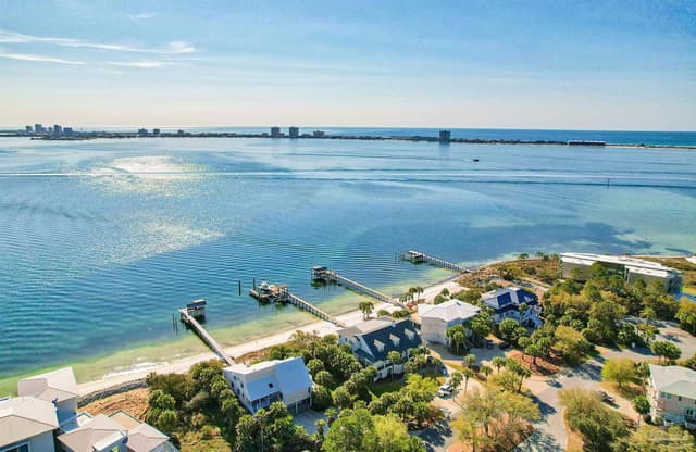 525 Deer Point Dr, Gulf Breeze FL 32561 photo 4