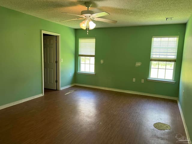 124 S Canoe Rd, Atmore AL 36502 photo 2
