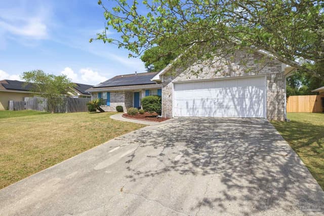 2560 Southern Oaks Dr, Cantonment FL 32533 photo 2