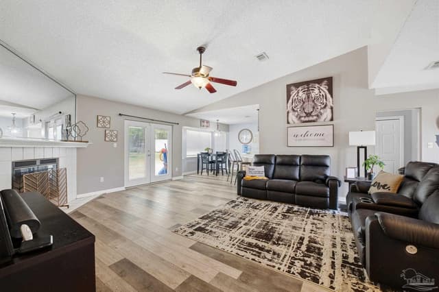 2560 Southern Oaks Dr, Cantonment FL 32533 photo 7