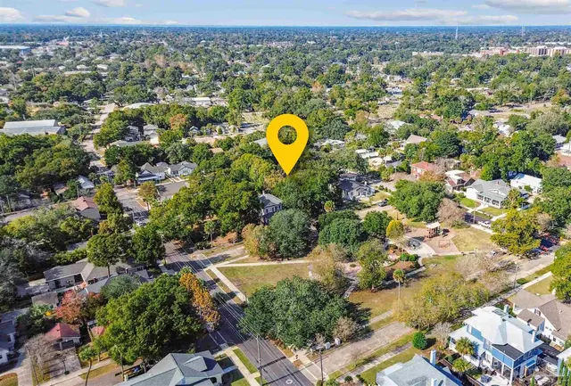 1011 Reus St property photo